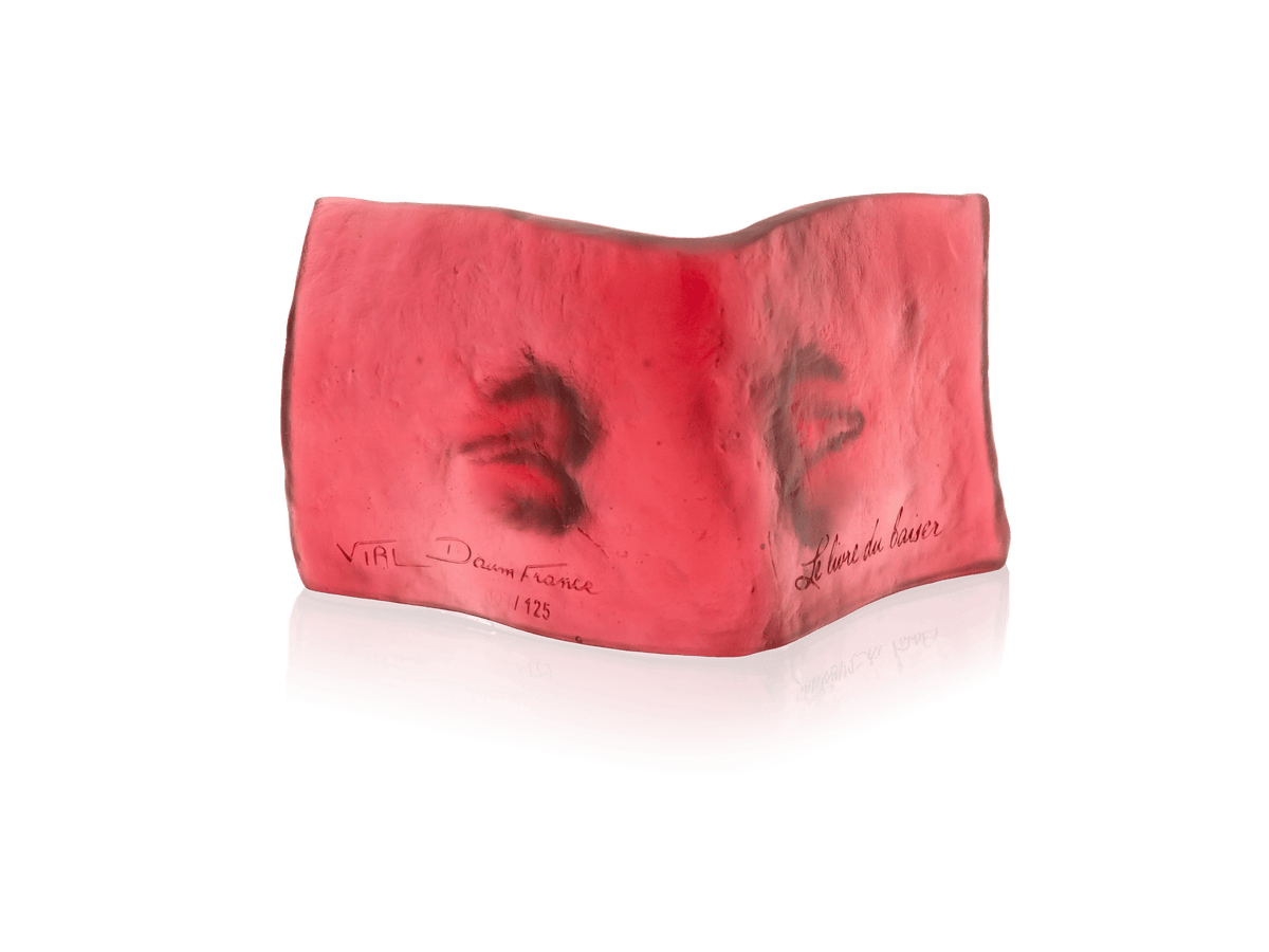 daum-default-title-le-livre-du-baiser-de-dominique-vial-125ex-57386586472787_b31589c0-874e-453e-885d-004c43917c71 - Benjamin & Maxwell