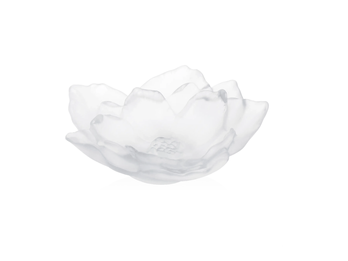 Daum Camelia Coupe petit modèle Blanche, a white frosted glass bowl shaped like a camellia flower