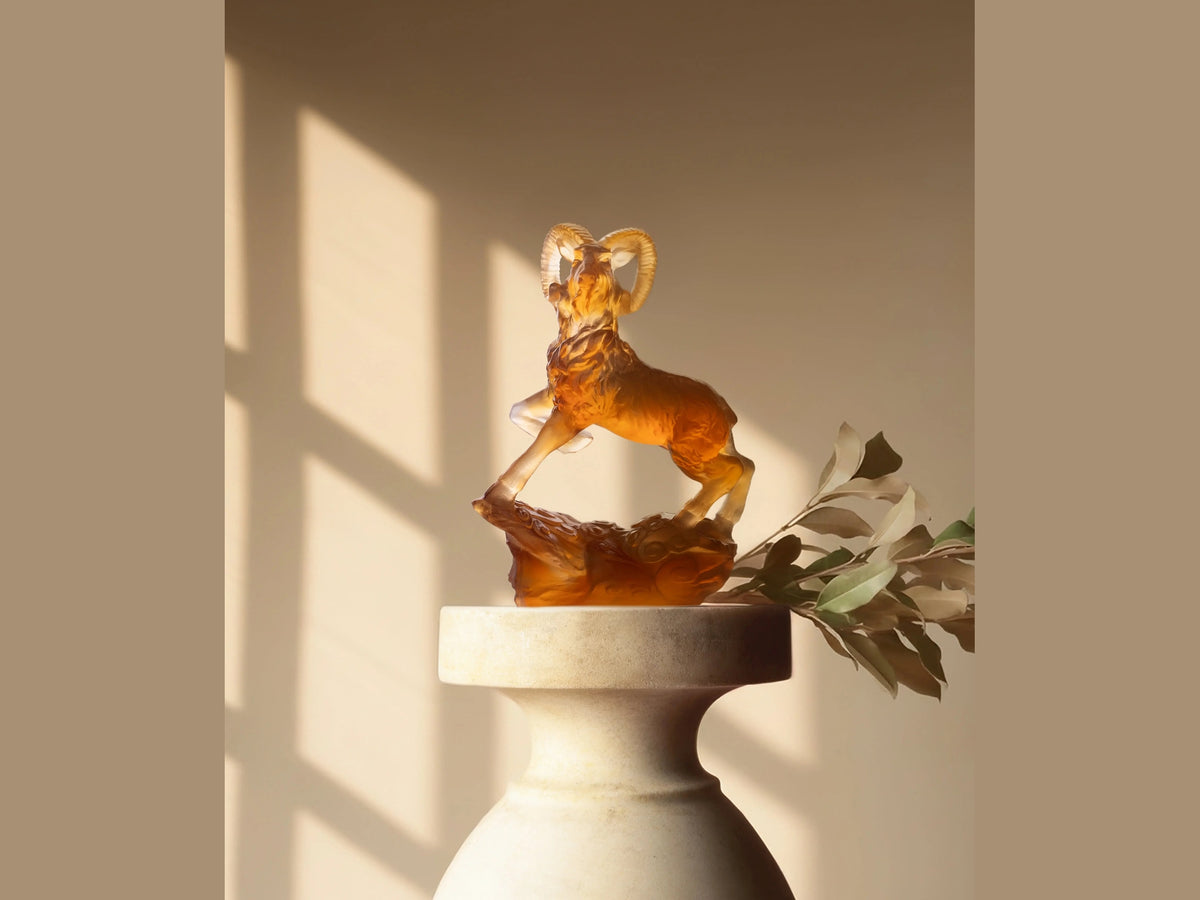 Luxury Chèvre Horoscope ambre gris 288ex - Benjamin & Maxwell