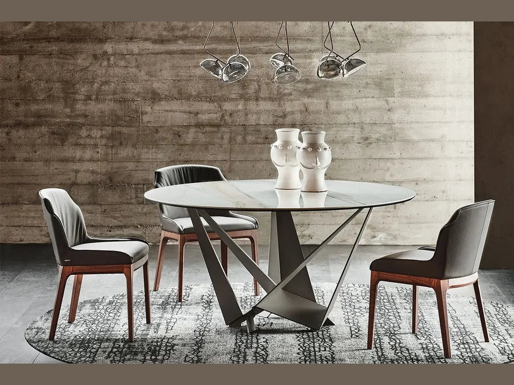Cattelan Italia SKORPIO Keramik round dining table with leather chairs and modern lighting