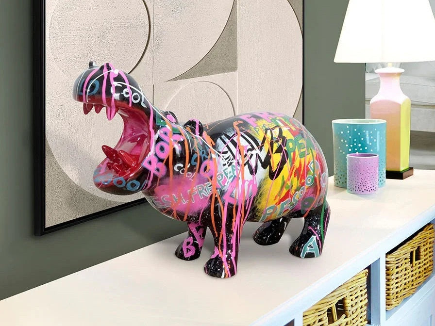 Luxury Schuller FIGURE GRAFFITI DECO - Benjamin & Maxwell
