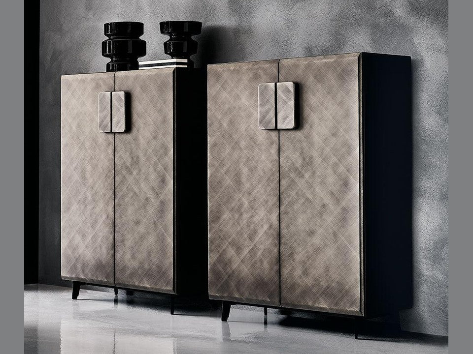 Luxury TUDOR - Benjamin & Maxwell
