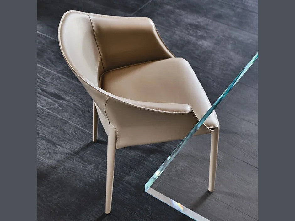 Luxury Zuleika Armrest Chair- Benjamin & Maxwell
