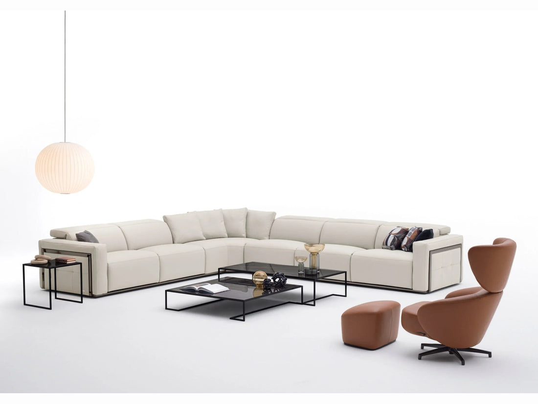 Luxury furniture Momenti - Benjamin & Maxwell