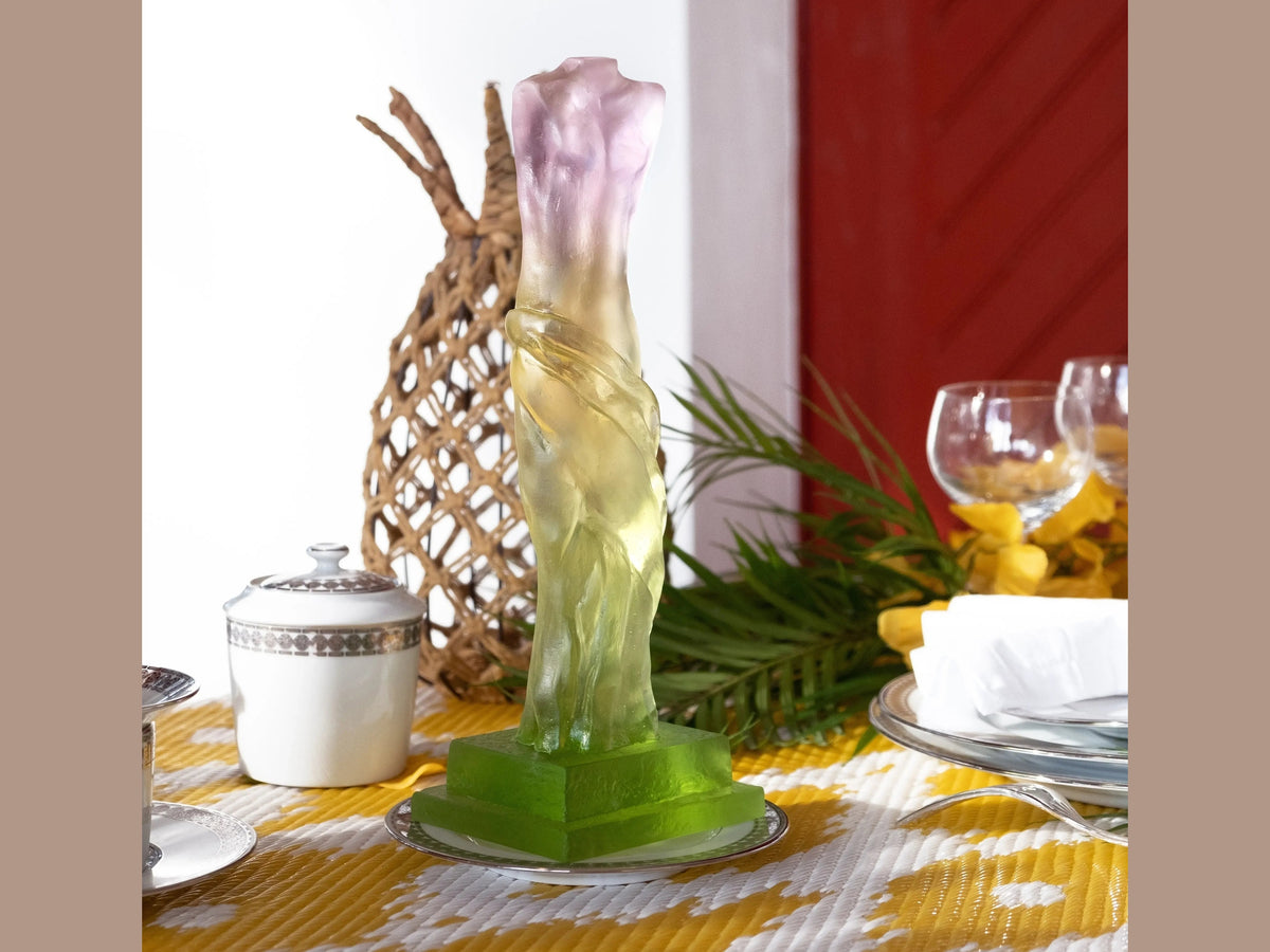 Daum Vénus de Laurence Bonnel glass sculpture on a decorated table setting.
