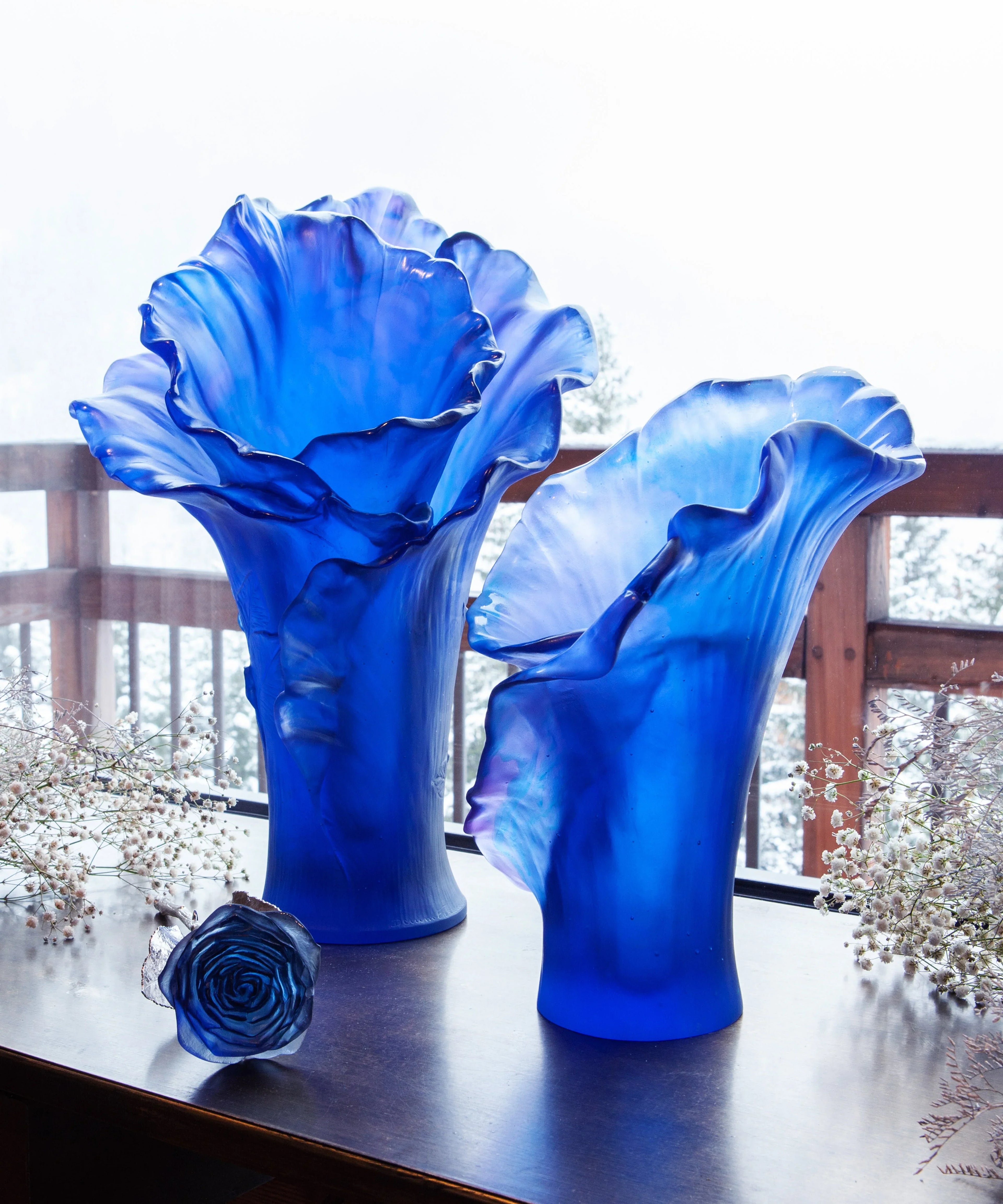 daum-default-title-arum-vase-moyen-modele-bleu-nuit-57202938478931_b6124bff-7d82-4443-aa0c-1ccab24a7b9d - Benjamin & Maxwellslider_item_NNrJJi