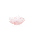 Vase Daum Camélia Coupe petit modèle en verre rose avec motif floral délicat.