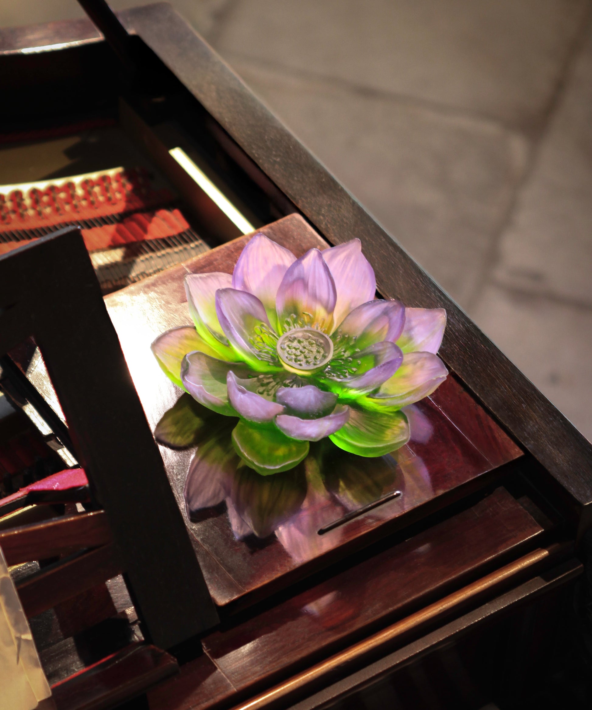 Jardin de Lotus Fleur décorative Violet-vert - Daum
