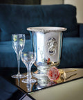 Rose éternelle rouge en verre de marque Daum, avec détails délicats et finition élégante.