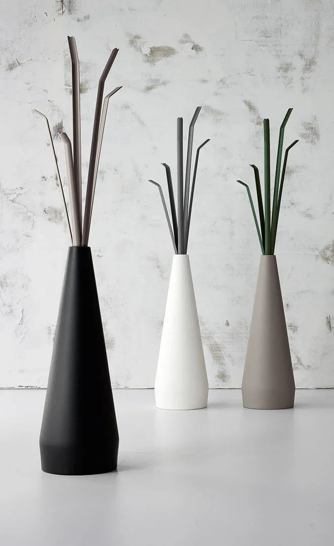 https_3A_2F_2Fcdn.bonaldo.com_2Fwp-content_2Fuploads_2F2020_2F05_2Fbonaldo-appendiabito-kadou-stilllife - Benjamin & Maxwell
