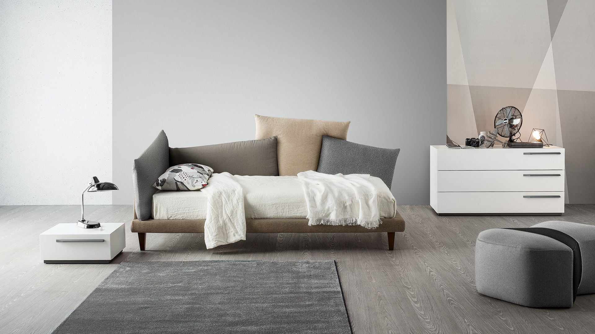 Picabia single bed