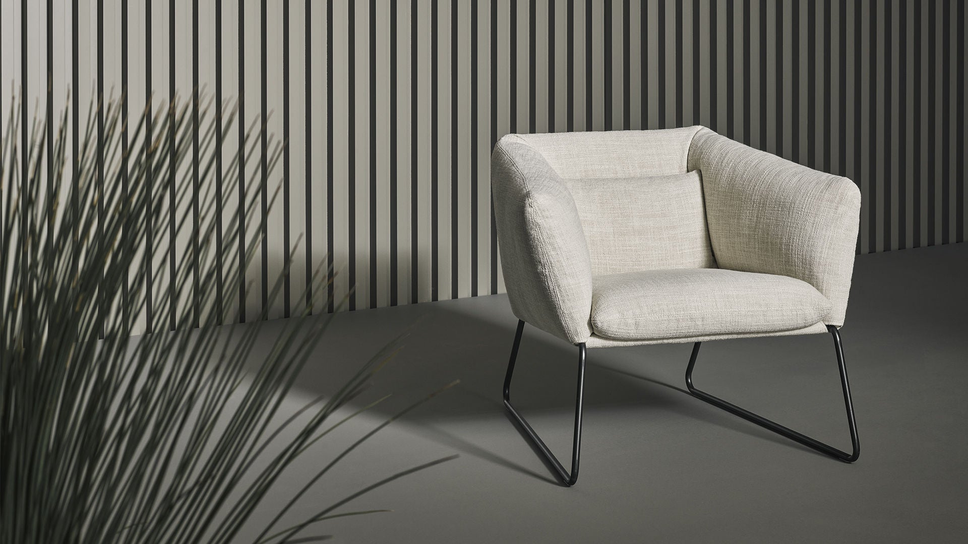 Bonaldo Nikos Low Hi Pouf Armchair with Down Cushions