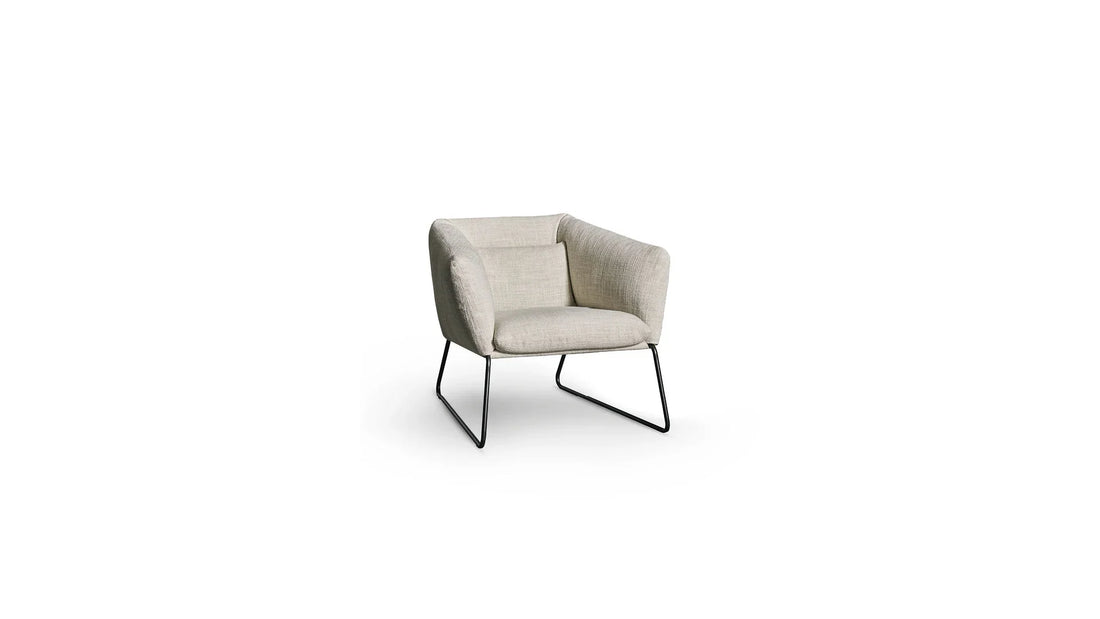 https_3A_2F_2Fcdn.bonaldo.com_2Fwp-content_2Fuploads_2F2020_2F05_2Fbonaldo-poltrone-nikos-armchair-stilllife - Benjamin & Maxwell