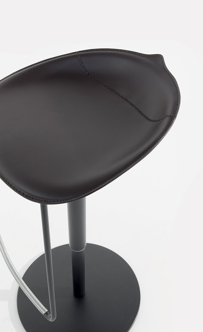 Sgabello Senza Schienale Di Design Tab