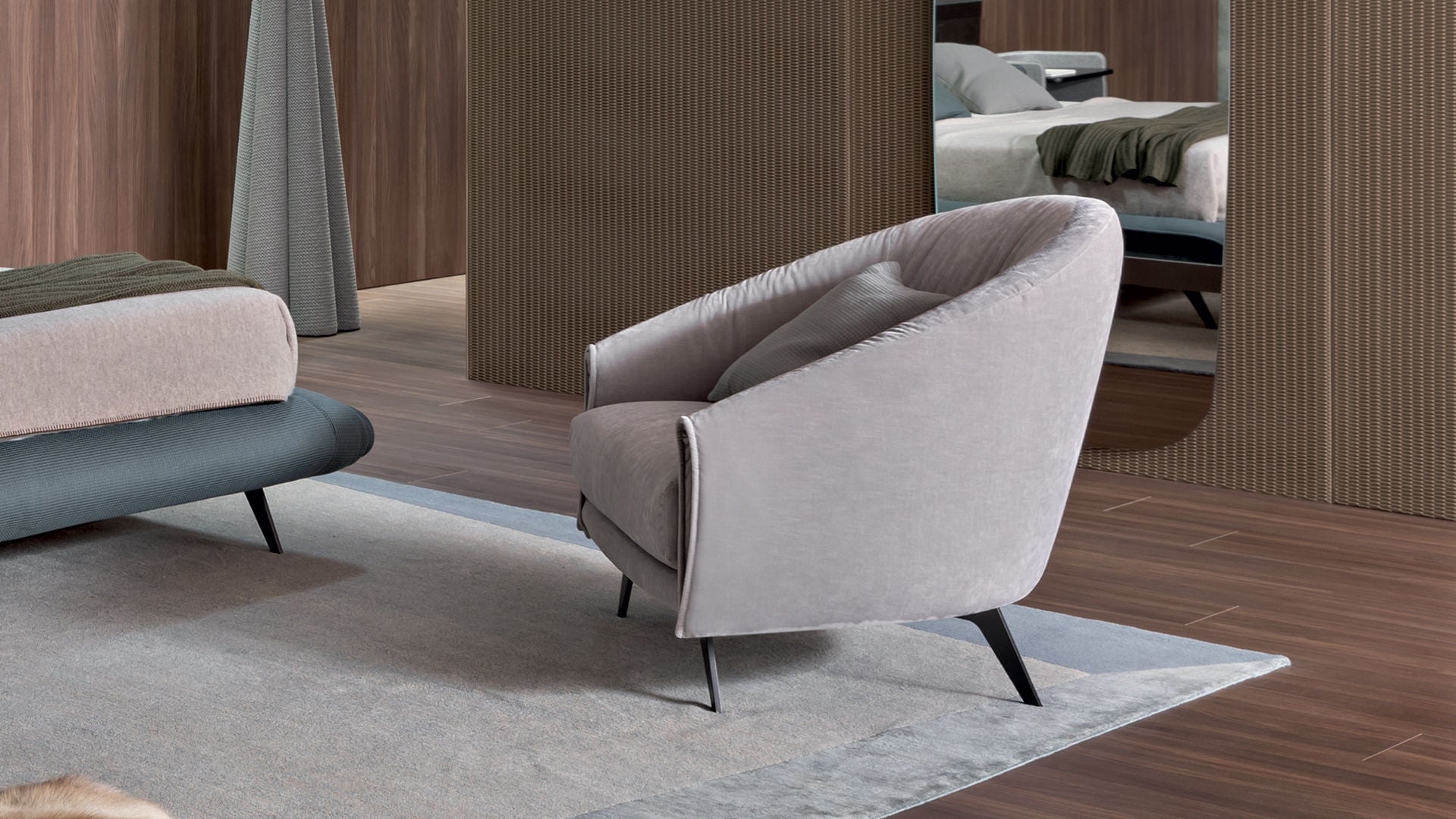 Saddle Armchair Upholstered With Armrests By Bonaldo