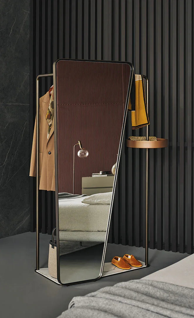 https_3A_2F_2Fcdn.bonaldo.com_2Fwp-content_2Fuploads_2F2022_2F02_2Fbonaldo-appendiabito-camillo-stilllife - Benjamin & Maxwell