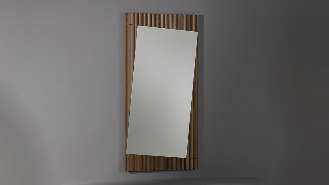 Specchio con cornice in legno di design Musa