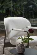 Cross lounge chair