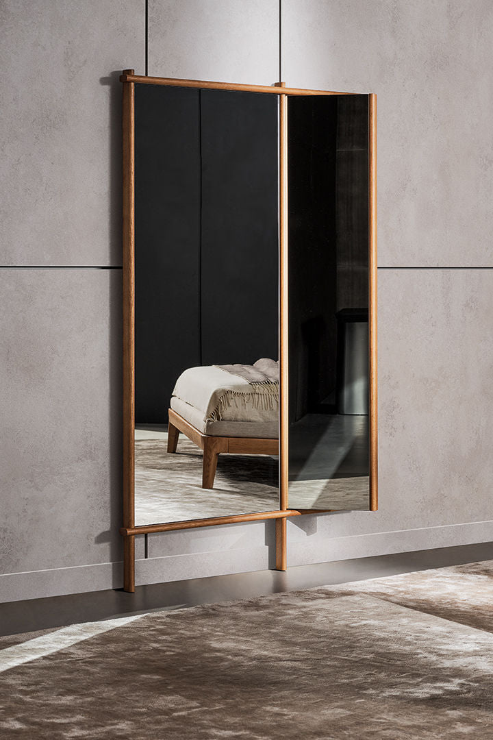 Isola mirror