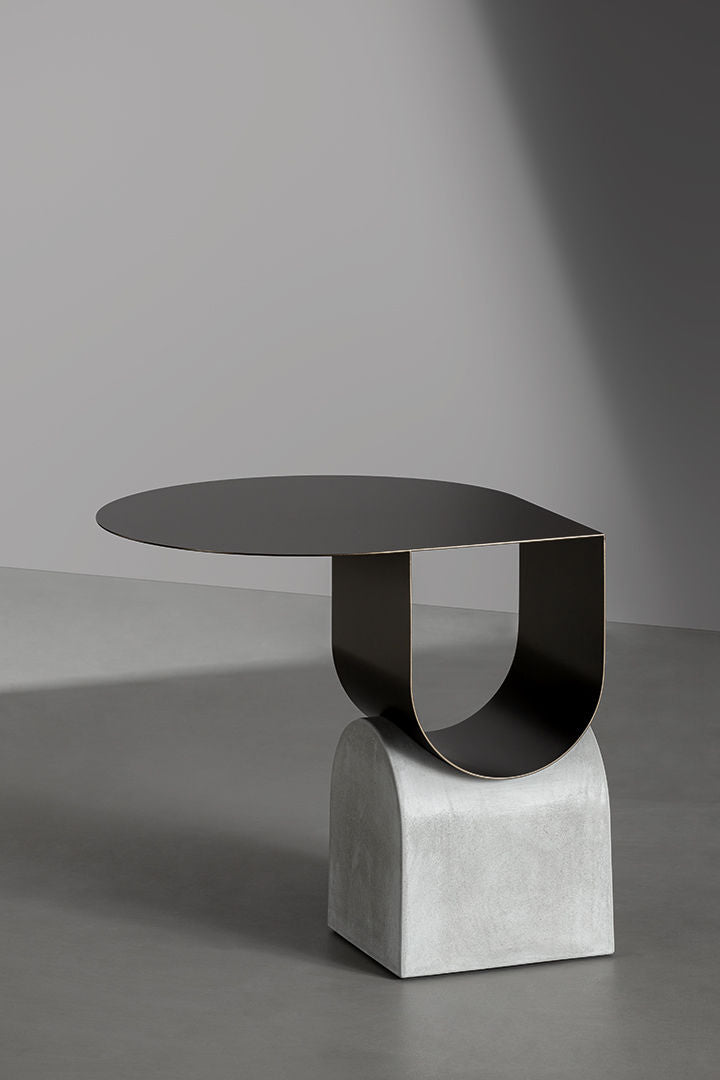 Vague coffee table