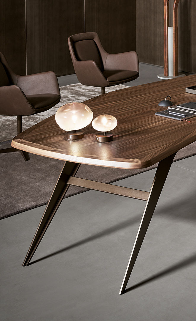 Diver Executive Desk by Bonaldo
