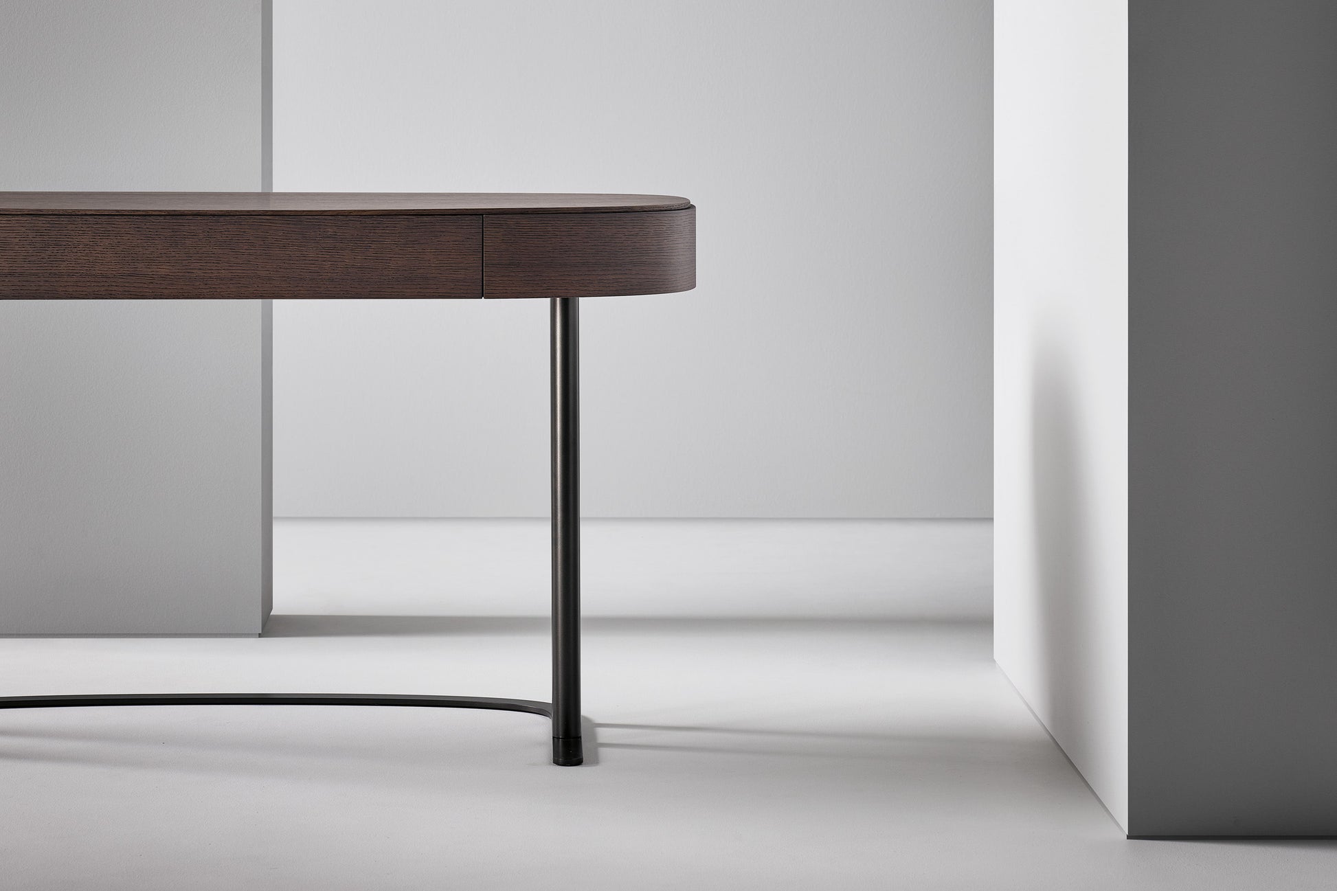 Isabey desk
