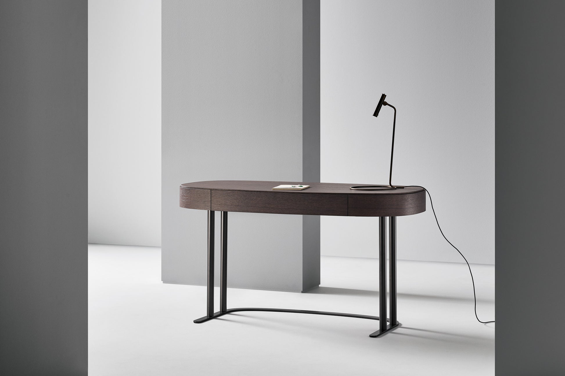 Isabey desk