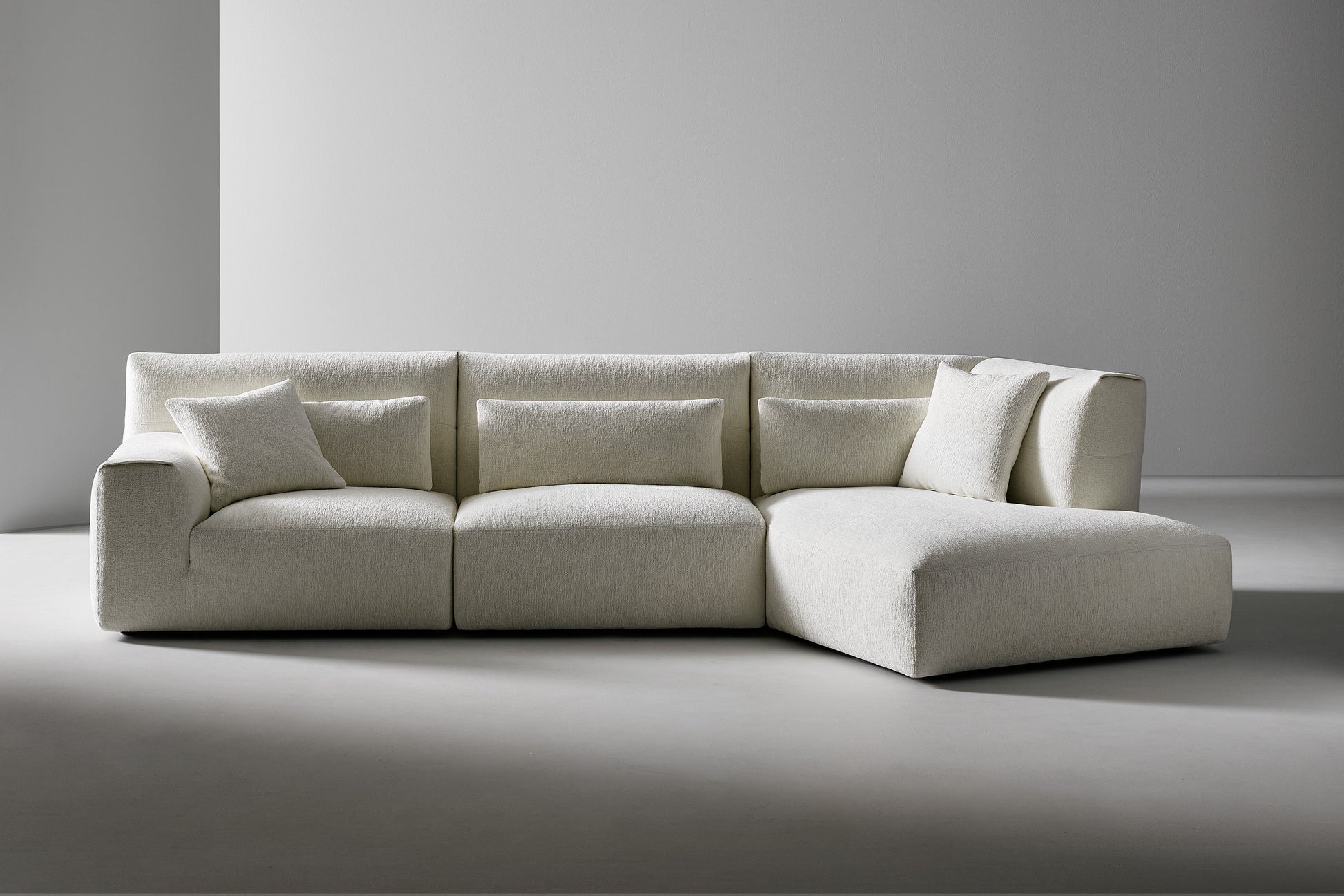 Elegant modular sofa Belloalto | Bonaldo