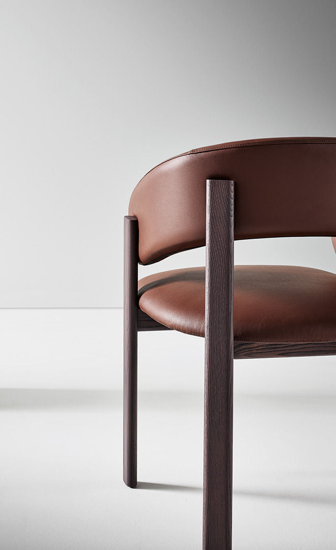 Alpha - Upholstered chair enveloping backrest | Bonaldo