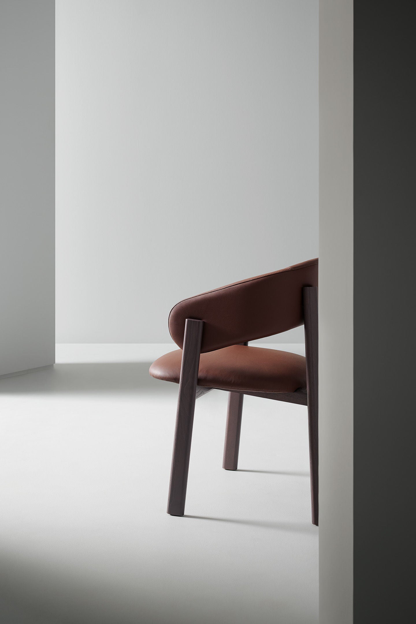 Alpha - Upholstered chair enveloping backrest | Bonaldo