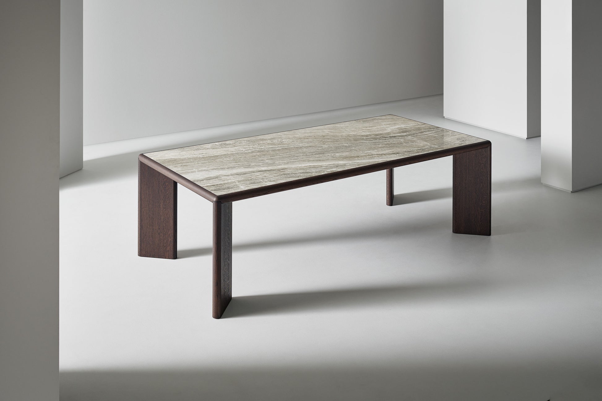 Oshi - Solid wood table with ceramic top | Bonaldo