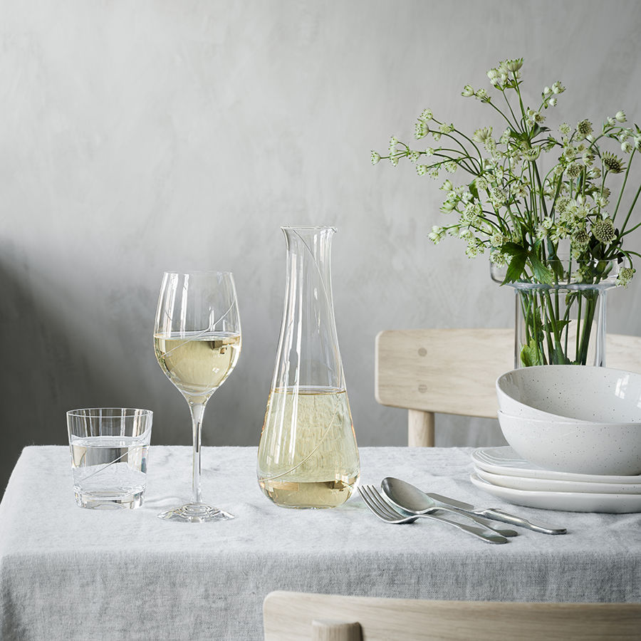 Line Carafe