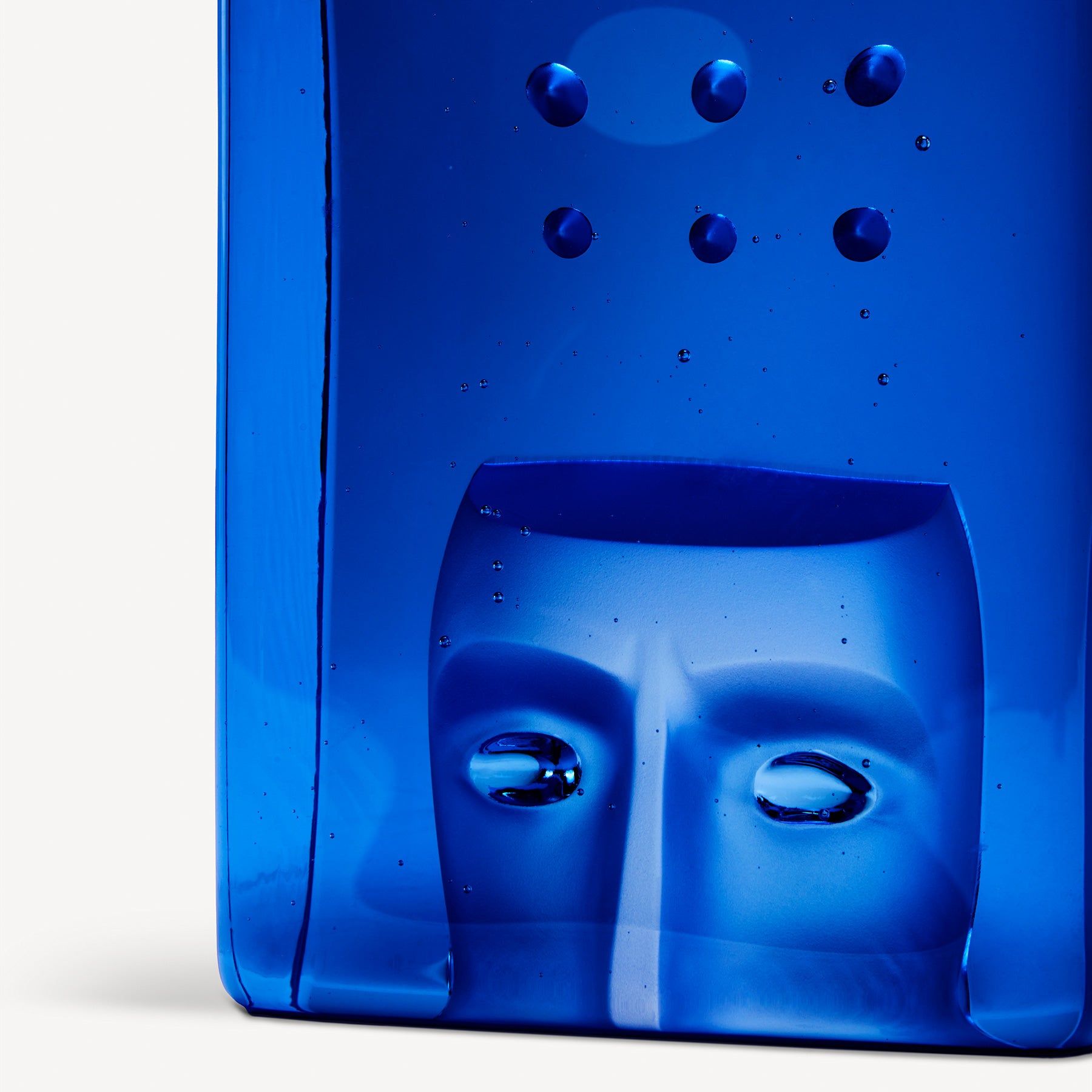 Azur Think Blue