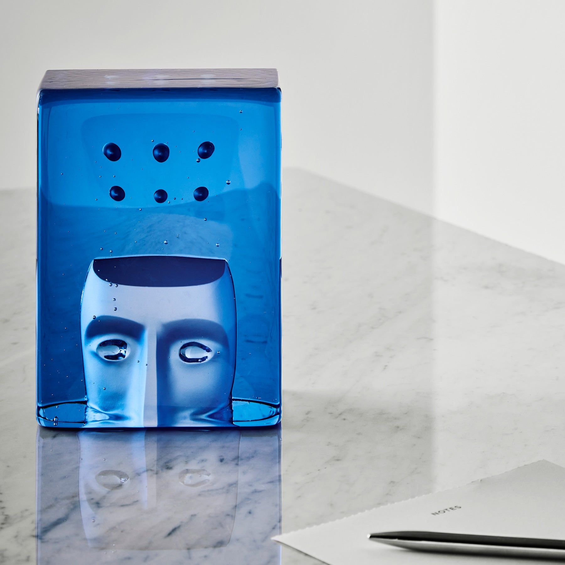 Azur Think Blue