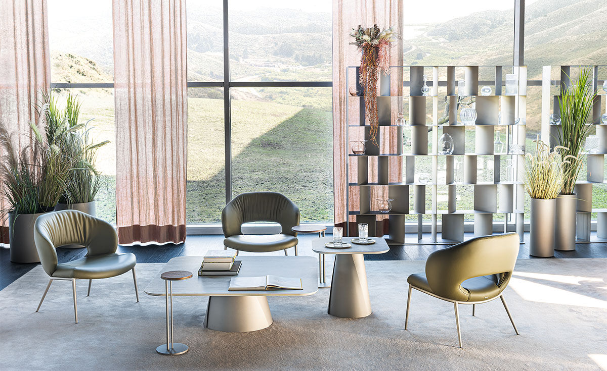 MIRANDA Lounge