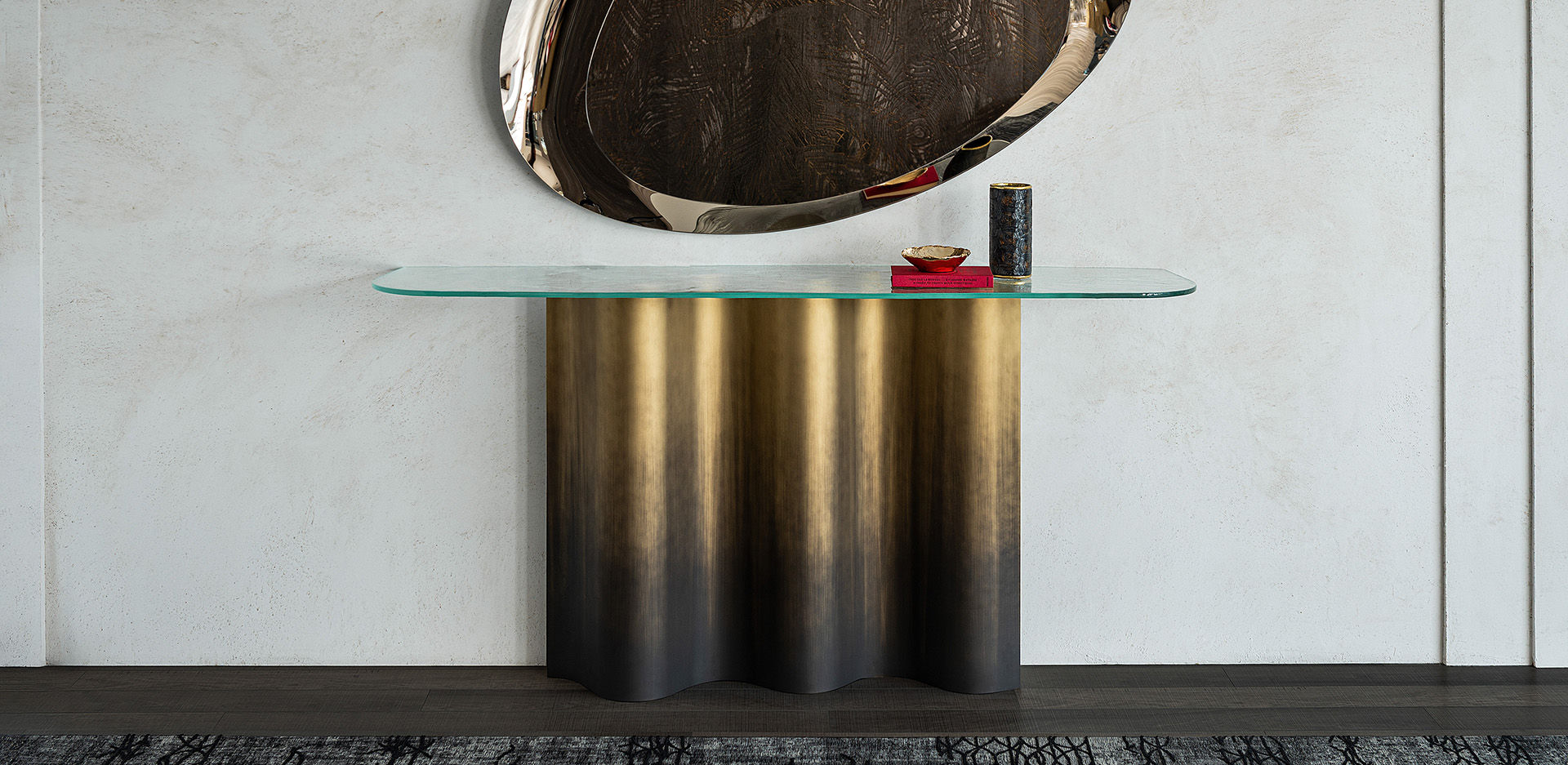 Nettuno Console with Glass Top