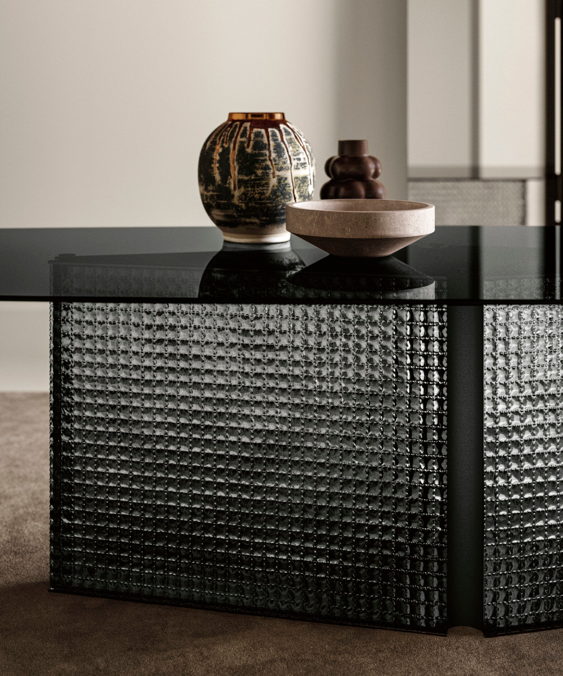Bow dining table