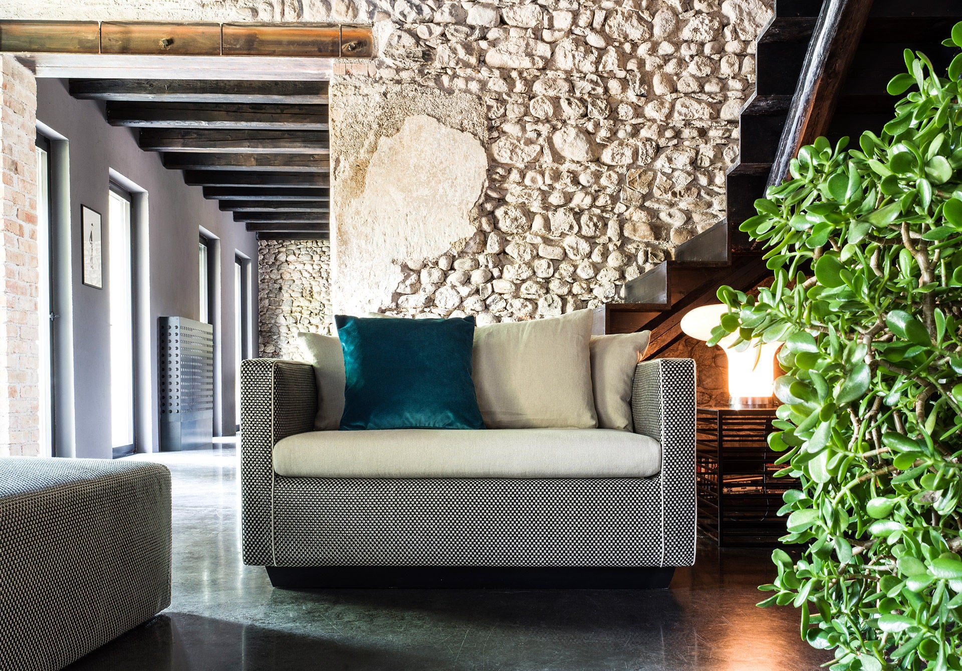 Evely Armchair