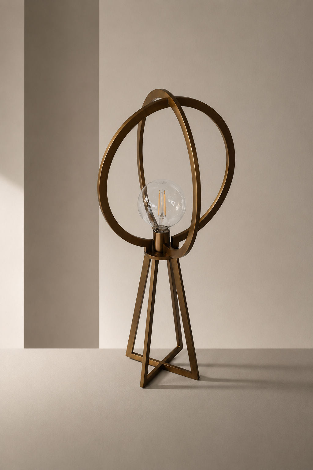 Circlas Table Lamp