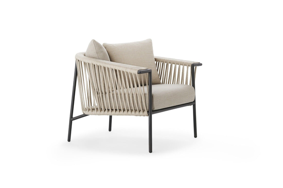 Art. 4451 - Corolle Lounge Chair