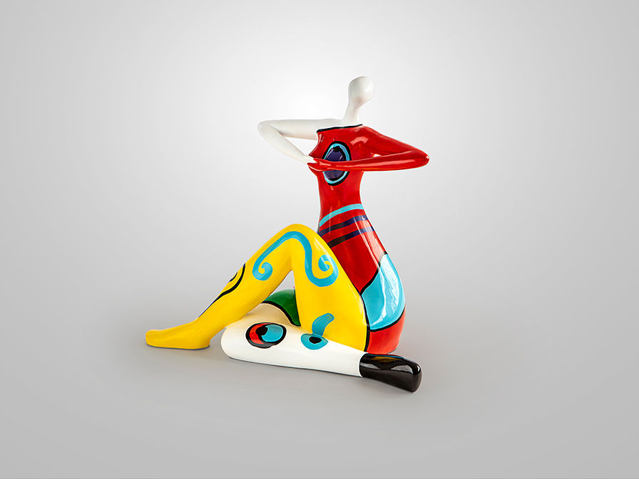 Femme 326191 Medium Decorated Resin Figure