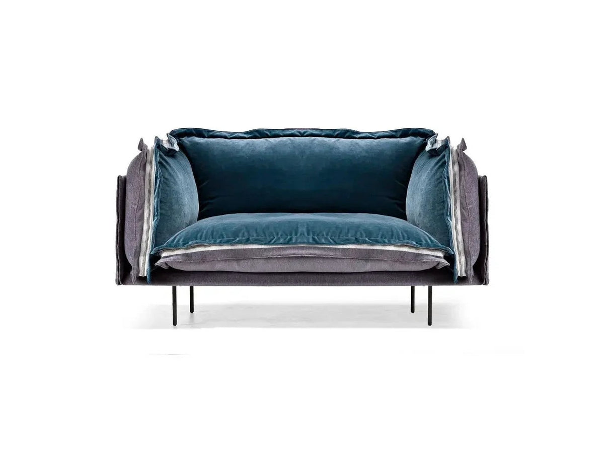living room furniture Auto-Reverse - Benjamin & Maxwell