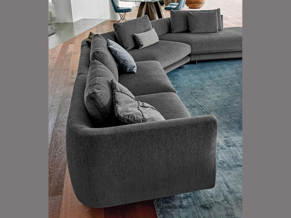 living room furniture Self Control - Benjamin & Maxwell